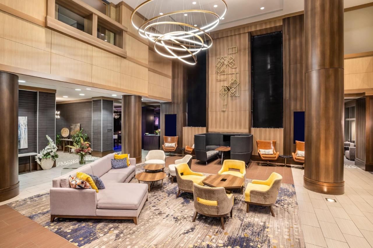 คราวน์ พลาซ่า เชนันโดอาห์ Hotel เดอะวูดแลนส์ ภายนอก รูปภาพ