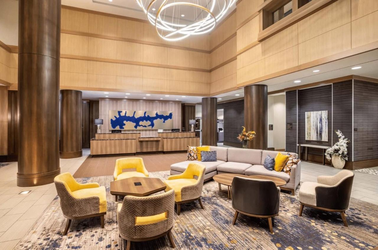 คราวน์ พลาซ่า เชนันโดอาห์ Hotel เดอะวูดแลนส์ ภายนอก รูปภาพ