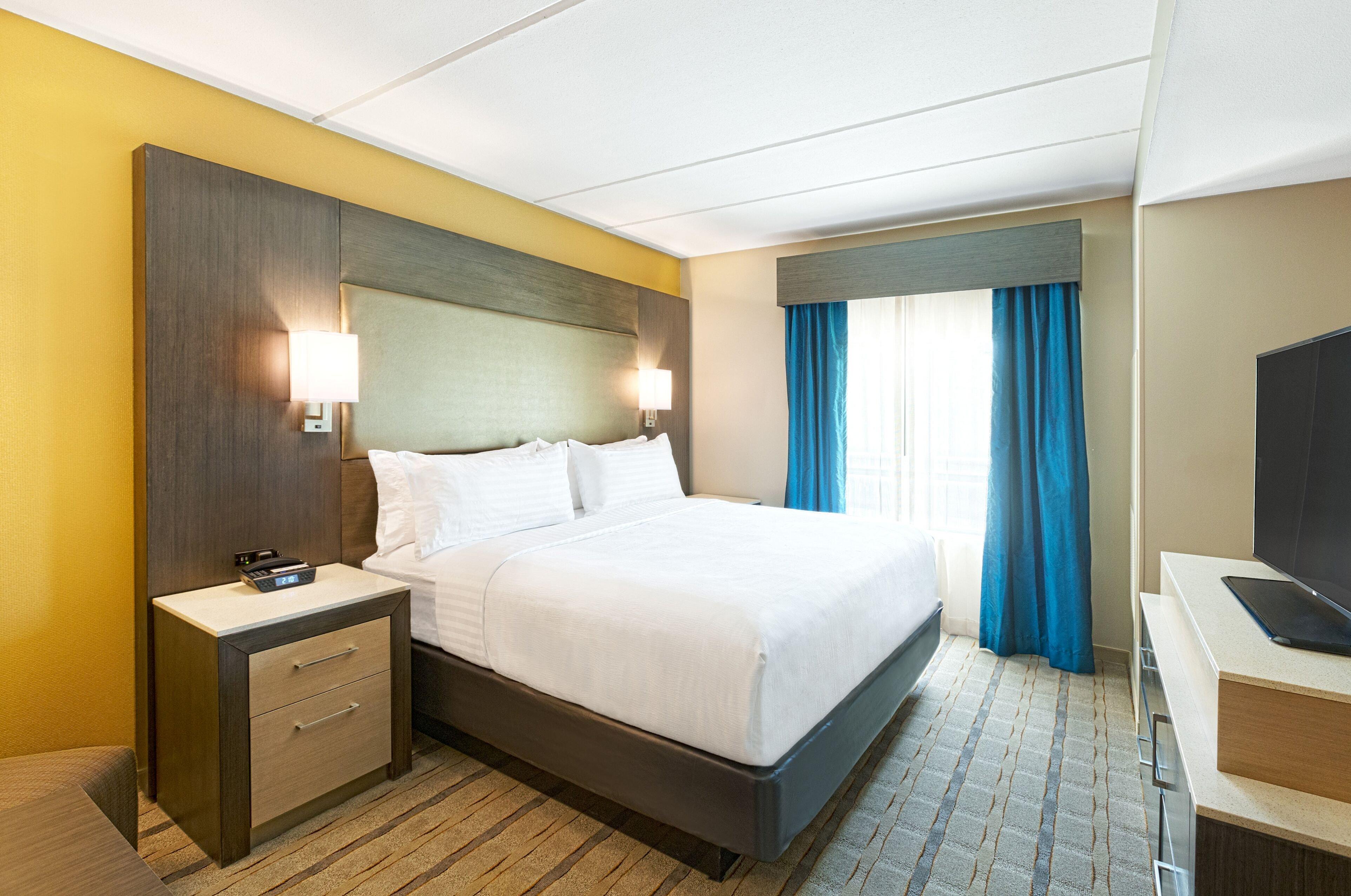 คราวน์ พลาซ่า เชนันโดอาห์ Hotel เดอะวูดแลนส์ ภายนอก รูปภาพ