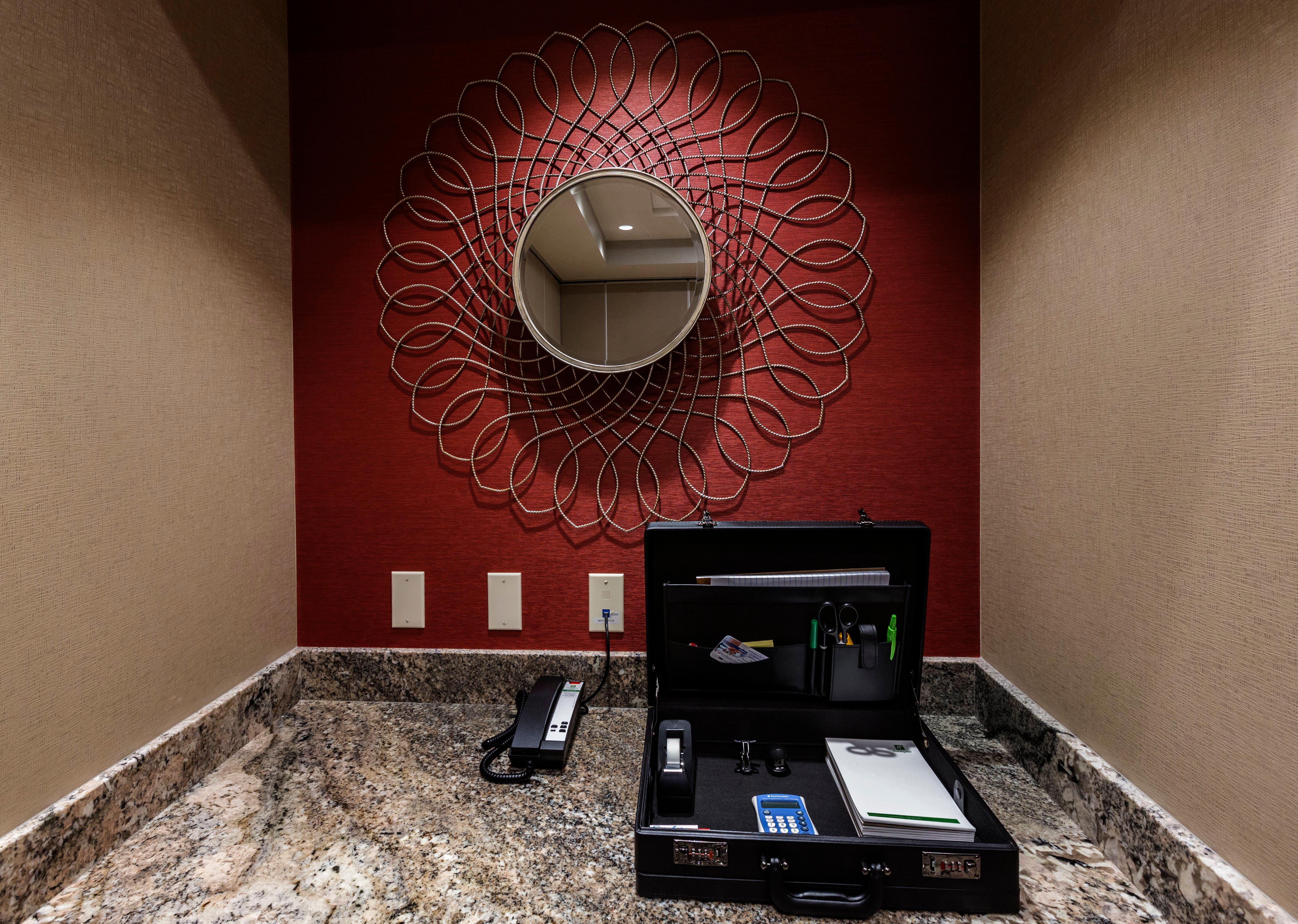 คราวน์ พลาซ่า เชนันโดอาห์ Hotel เดอะวูดแลนส์ ภายนอก รูปภาพ